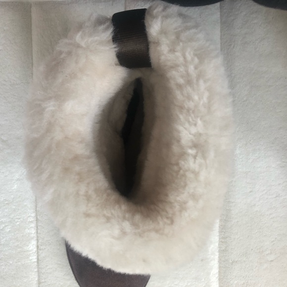 💖 Jessica Simpson sheepskin boots 💖 - Picture 3 of 4